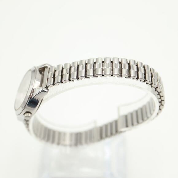 Timex Indiglo Silver Tone MOP 26mm Womens Watch Stretch Band w New Battery - Picture 11 of 12